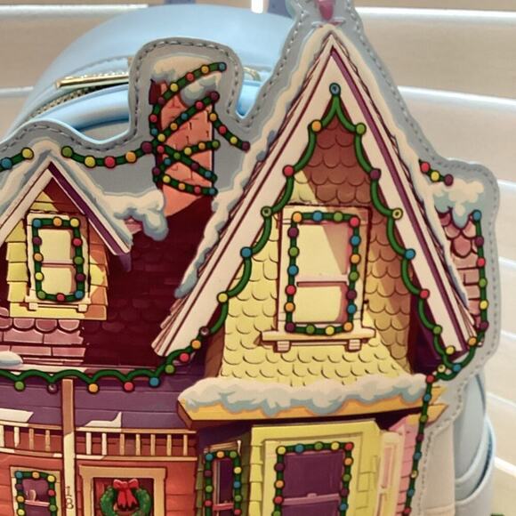 DISNEY PIXAR "UP" CHRISTMAS LIGHT UP HOLIDAY HOUSE BACK PACK - Picture 7 of 7